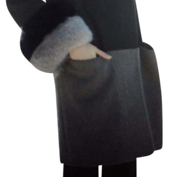 Belle Fare Black/Grey Cashmere With Fox Trim Coat - Picture 12 of 15